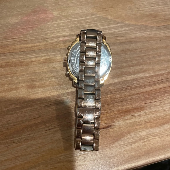 Michael Kors Watch - Picture 2 of 2